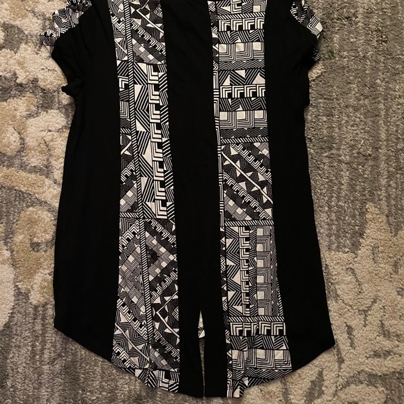 Aztec Blouse - Picture 5 of 5